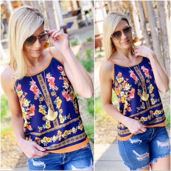 ✨LAST ONE✨Navy floral dressy tank - Picture 3 of 4